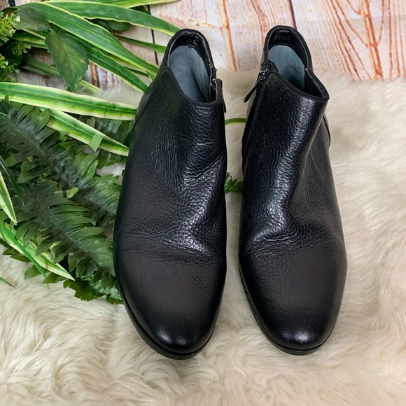 Sam Edelman Black Leather Petty Ankle Boots - Picture 2 of 6